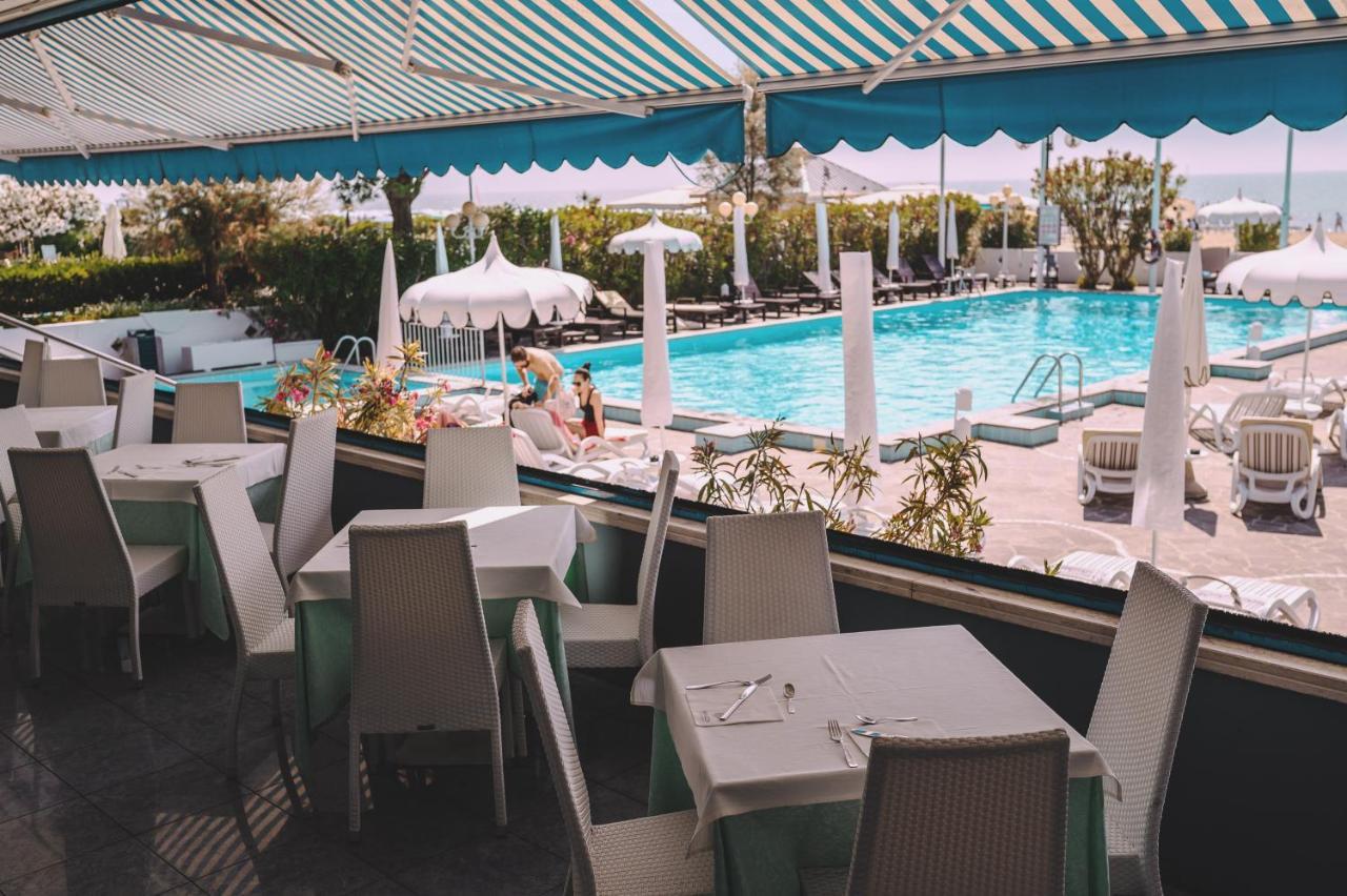 Hotel Monaco&Quisisana Lido di Jesolo Exterior foto